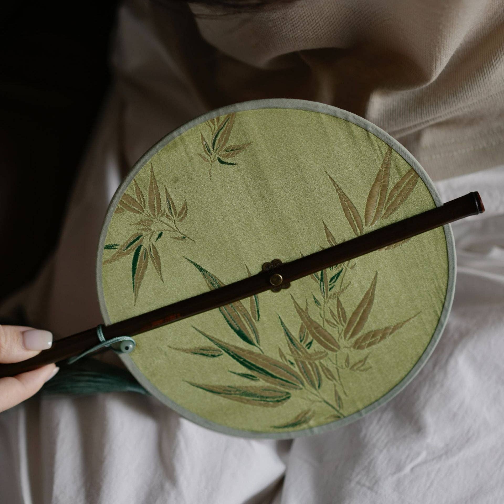 Gohobi （We cover U.S. import duties） - Wholesale Handheld Folding Fan - Gohobi Mini Rollable Waist Fan2