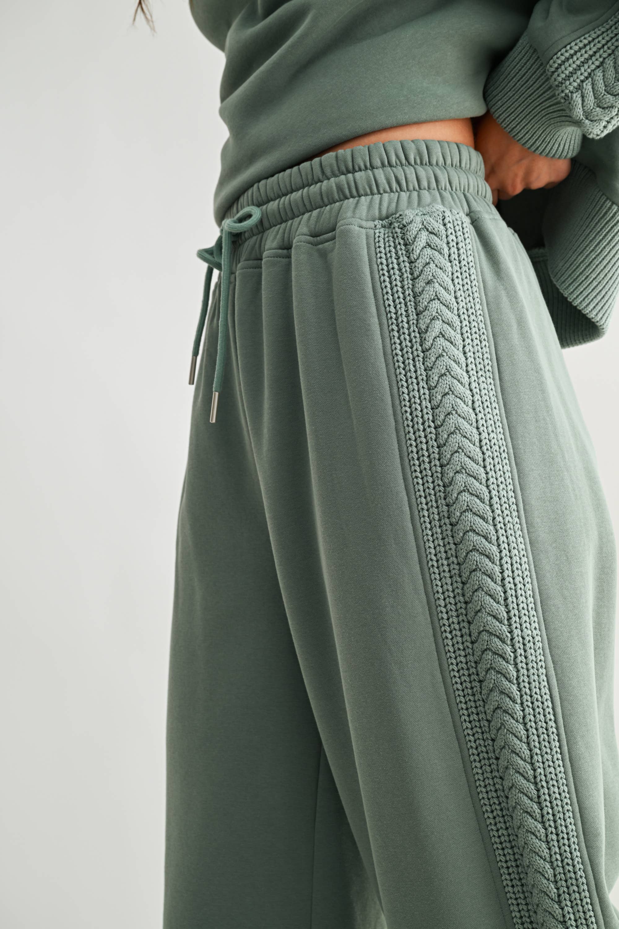 Camellia – wholesale Tops set – Women's – CS10248E CABLE KNIT TRIM OVERSIZED LOUNGE SET34