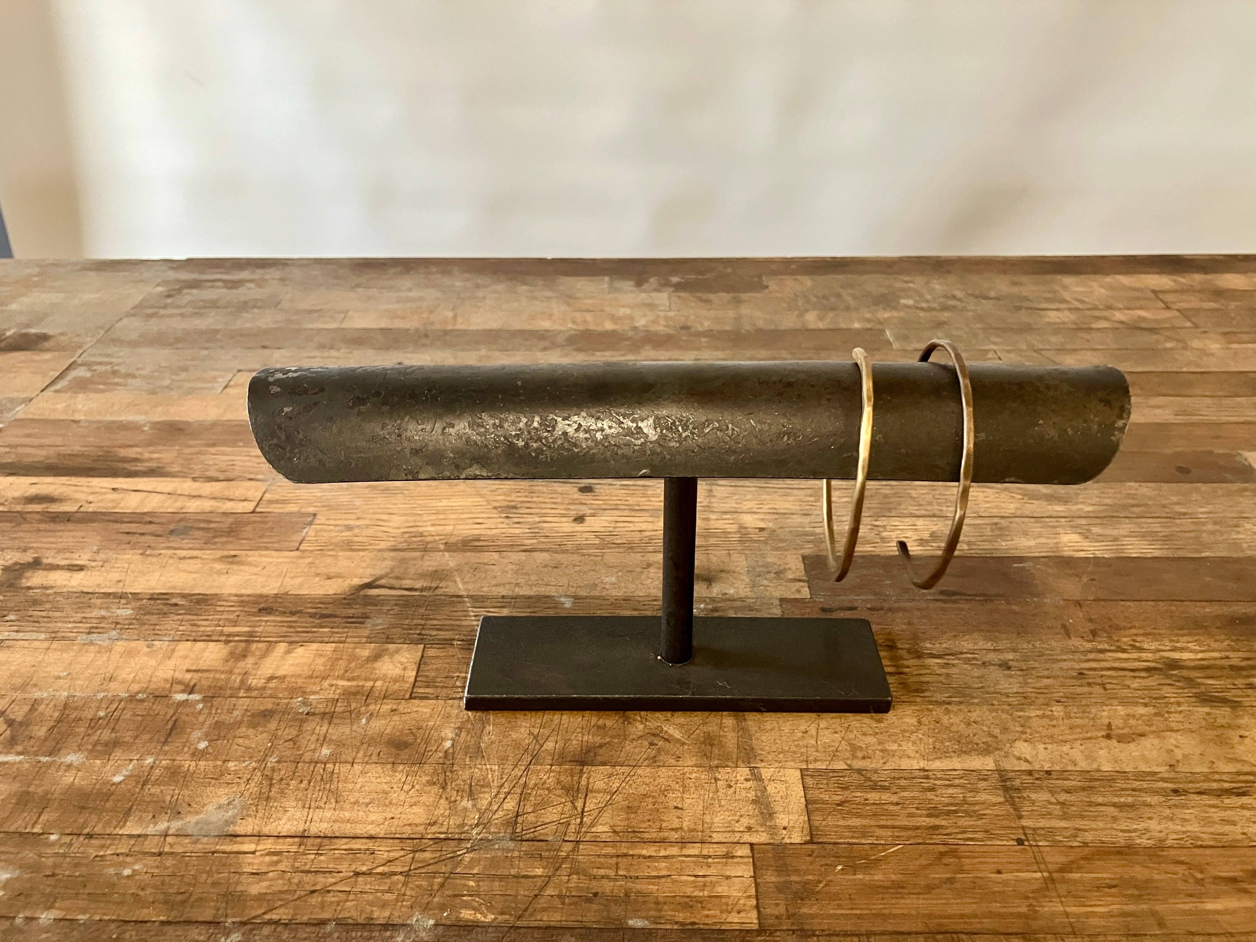 Blackthorne Forge – Engroshandel Smykkestativ og -display – Armbånd Bar1