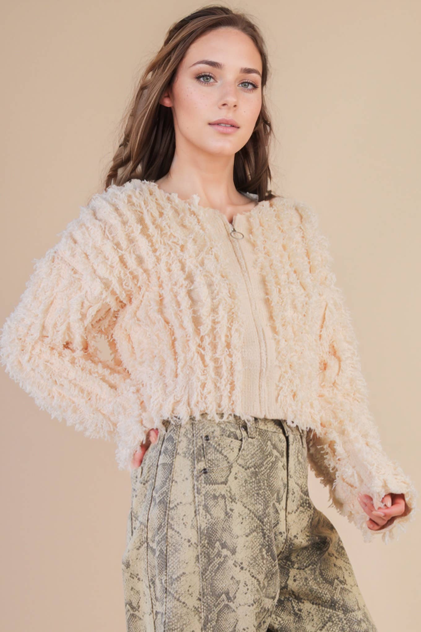 VERY J – Engroshandel Pullover - Dame – 12W3077N-Blød Shaggy Garn Striktrøje Feriejakke1