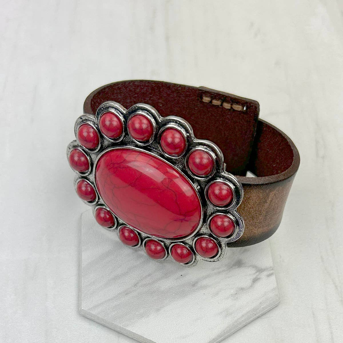 Western Elite Jewelry – Großhandel Armreif – NKZ231226-11 Braunes Lederarmband mit großem ovalem Concho-Armband aus blauem türkisfarbenem Stein2