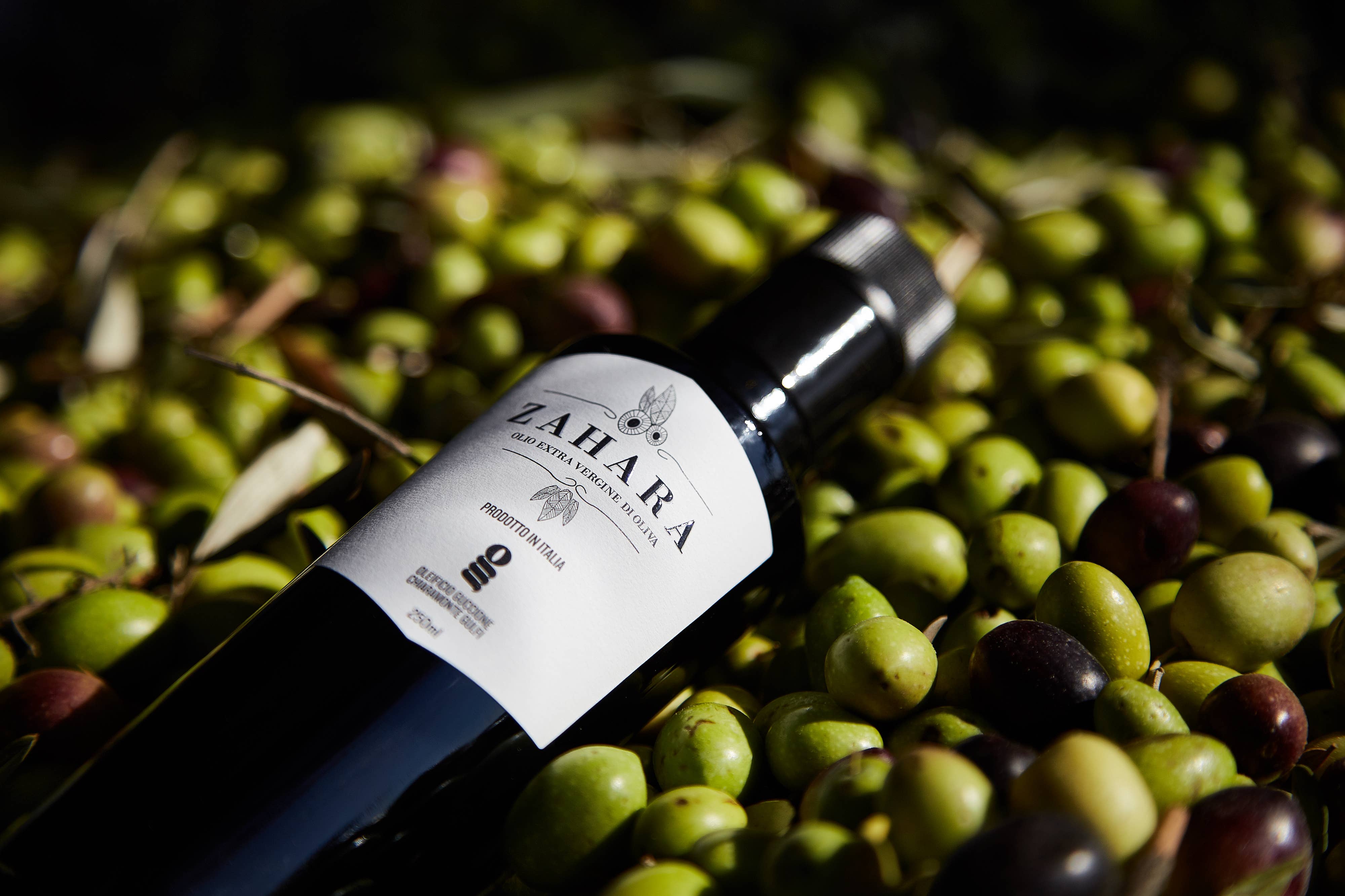 International Loft - Vente Huile d'olive - Huile d'olive extra vierge Zahara de Sicile, bouteille de 8,4 oz liq1