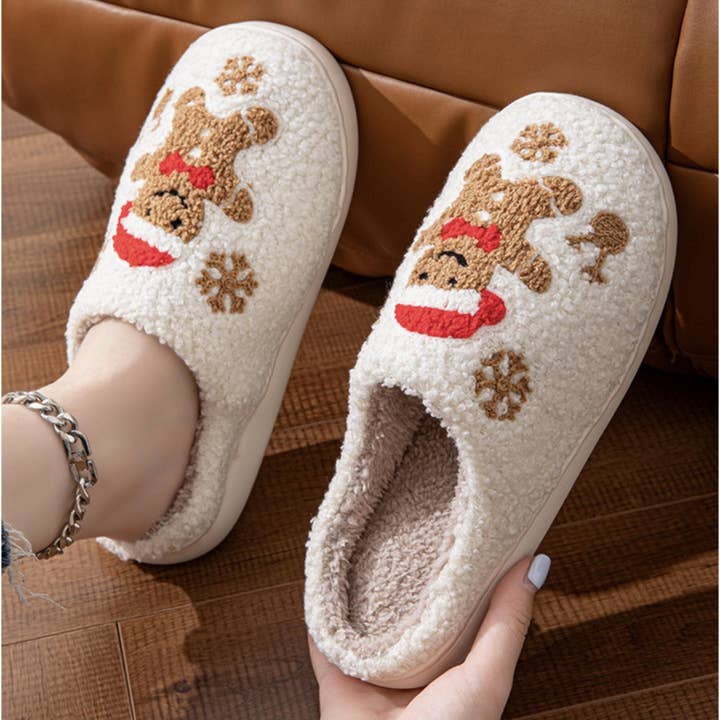 Surtido Zapatillas festivas acogedoras con forma de pan de jengibre y nieve - HOLI de venta al por mayor en Faire
