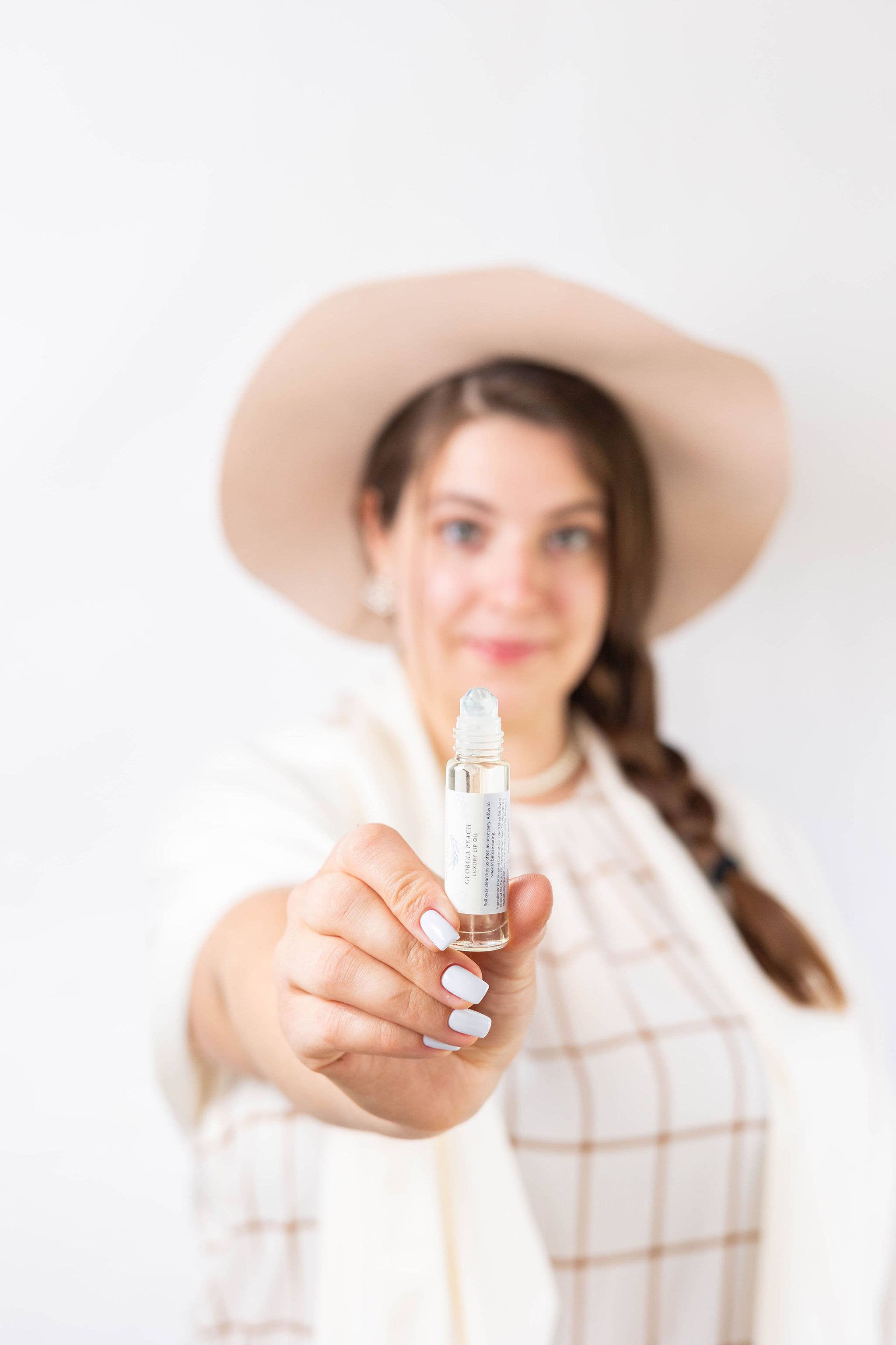 Naive Necessities – wholesale Lip-gloss – Luxury Lip Oil1