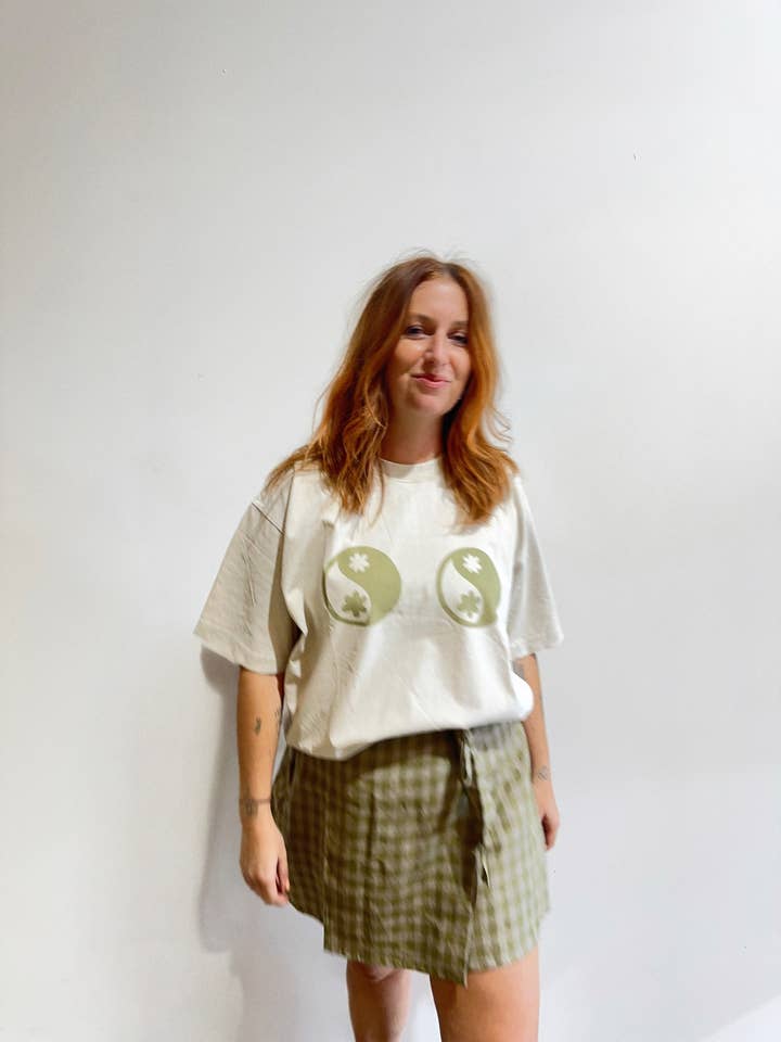 Amilita The Label - Wholesale Screen printed t-shirt – Women′s - Balance Tee - Cream0