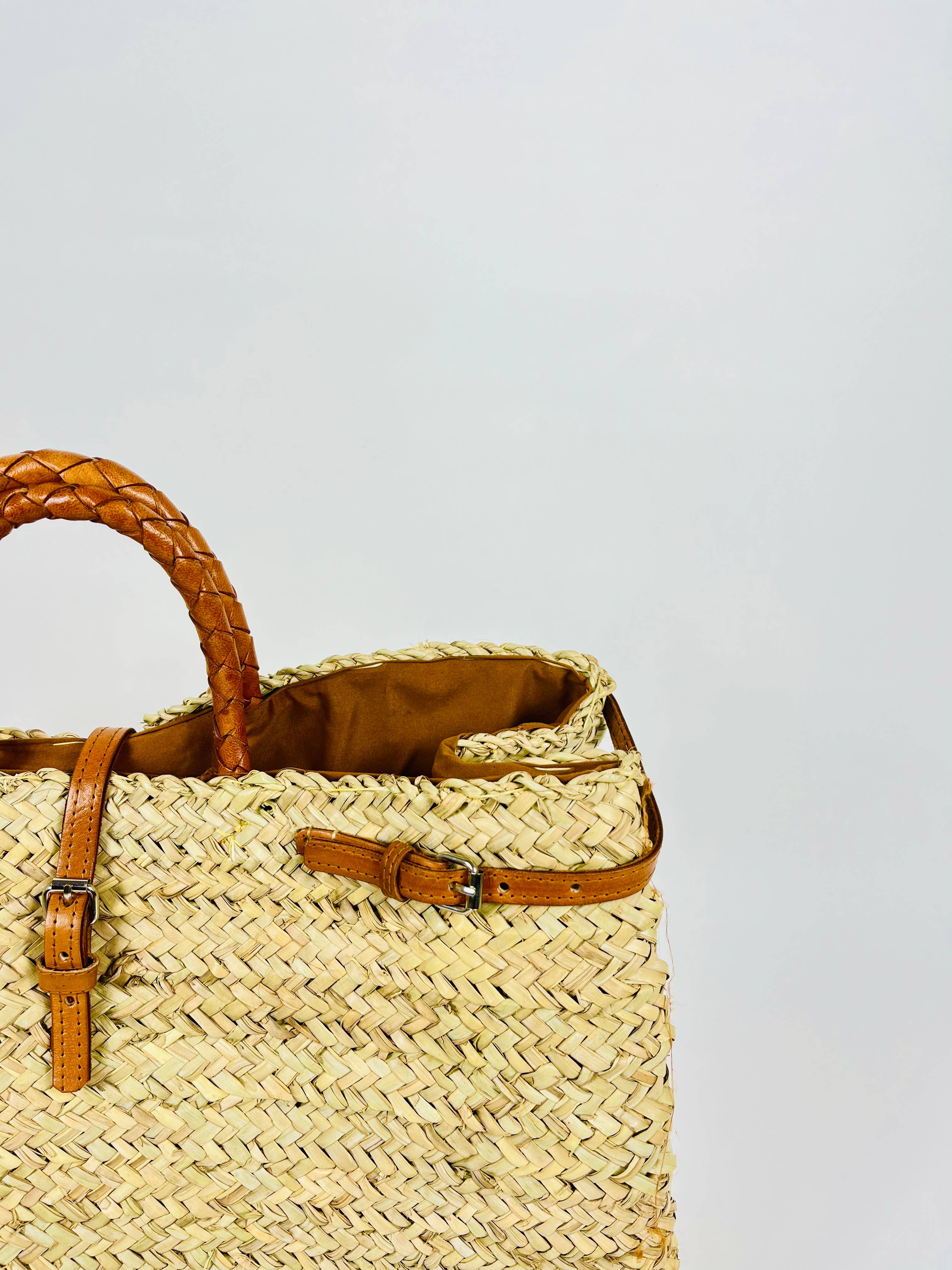 Mikwi – wholesale Korg – Fransk marknadskorg med dubbla remmar i läder5