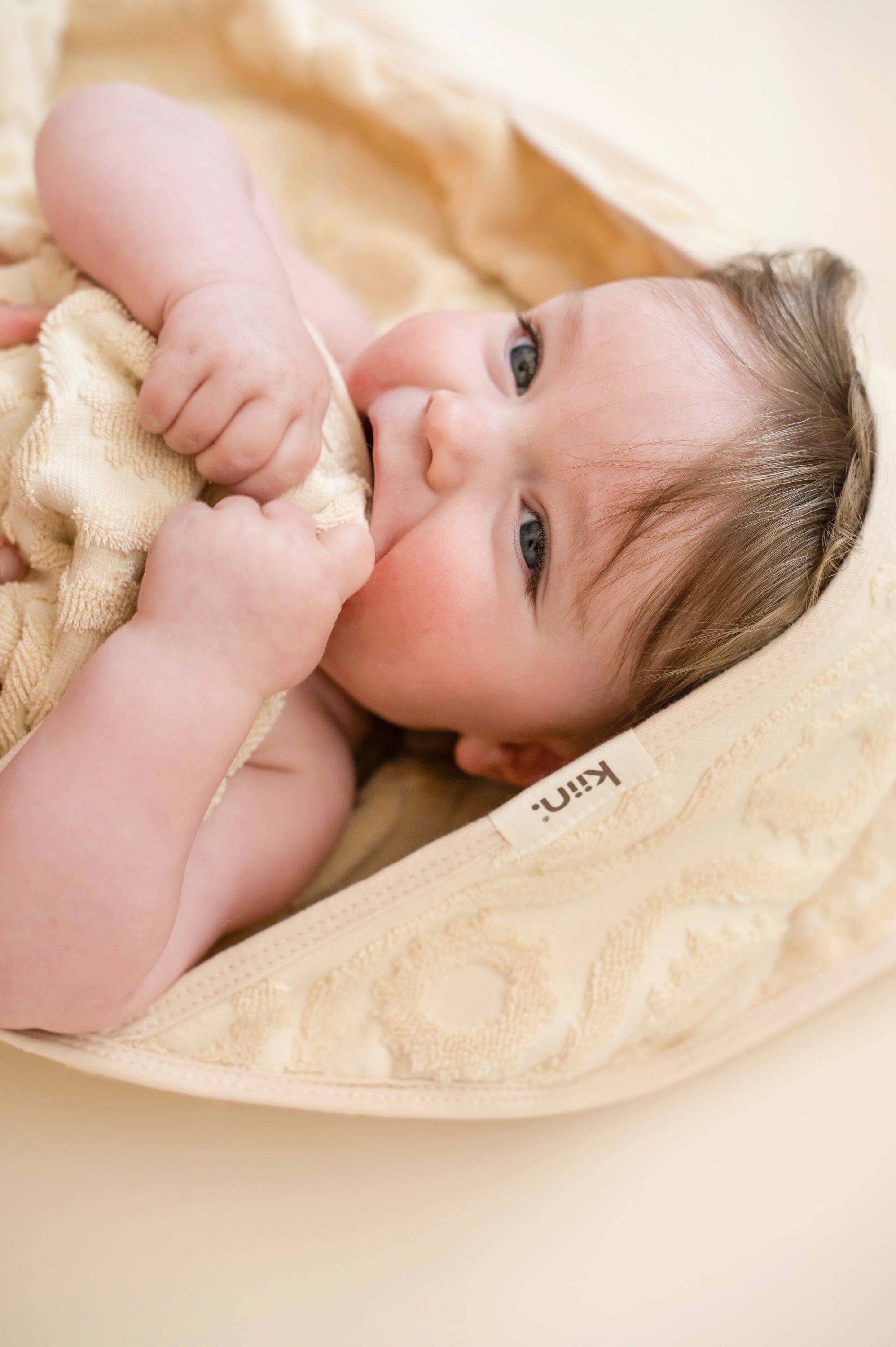 Kiin Baby - Wholesale Hooded towel – Child & baby - Hooded Beach Towel5