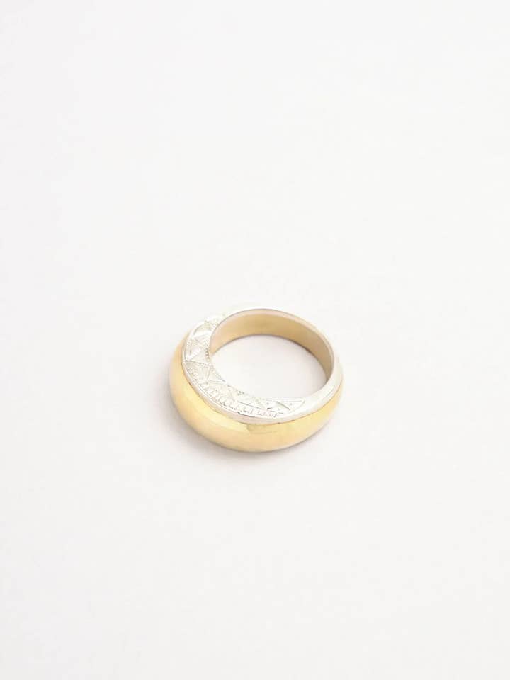 Ilot ring for wholesale by Ombre Claire