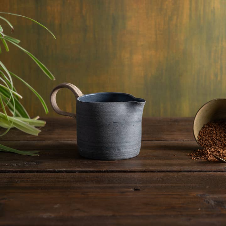 Karen Dawn Curtis – wholesale Jug – 500 ml Hand-thrown Ceramic Stoneware Gravy Jug1