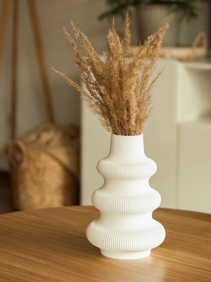 Toyka - 3D printed vase for dried flowers for wholesale by Grof Amsterdam