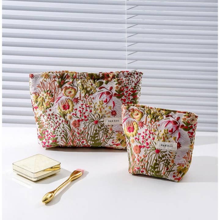 Dipped Shop - Wholesale Makeup/Cosmetic Bag - Vintage Floral Jacquard Portable Makeup Bag DP25C5777