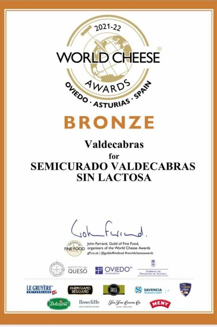 Spain Iberico – wholesale Ost – Laktosfri halvlagrad getost från Spanien2