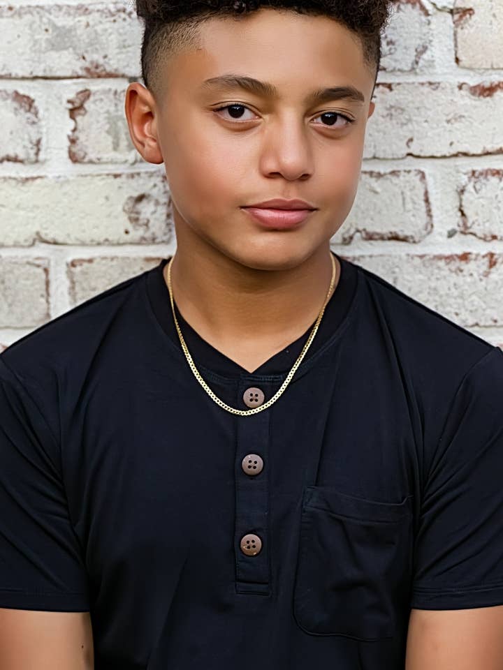 T-shirt Henley pour garçons dans Moonless Night pour la vente par Twinflower Creations