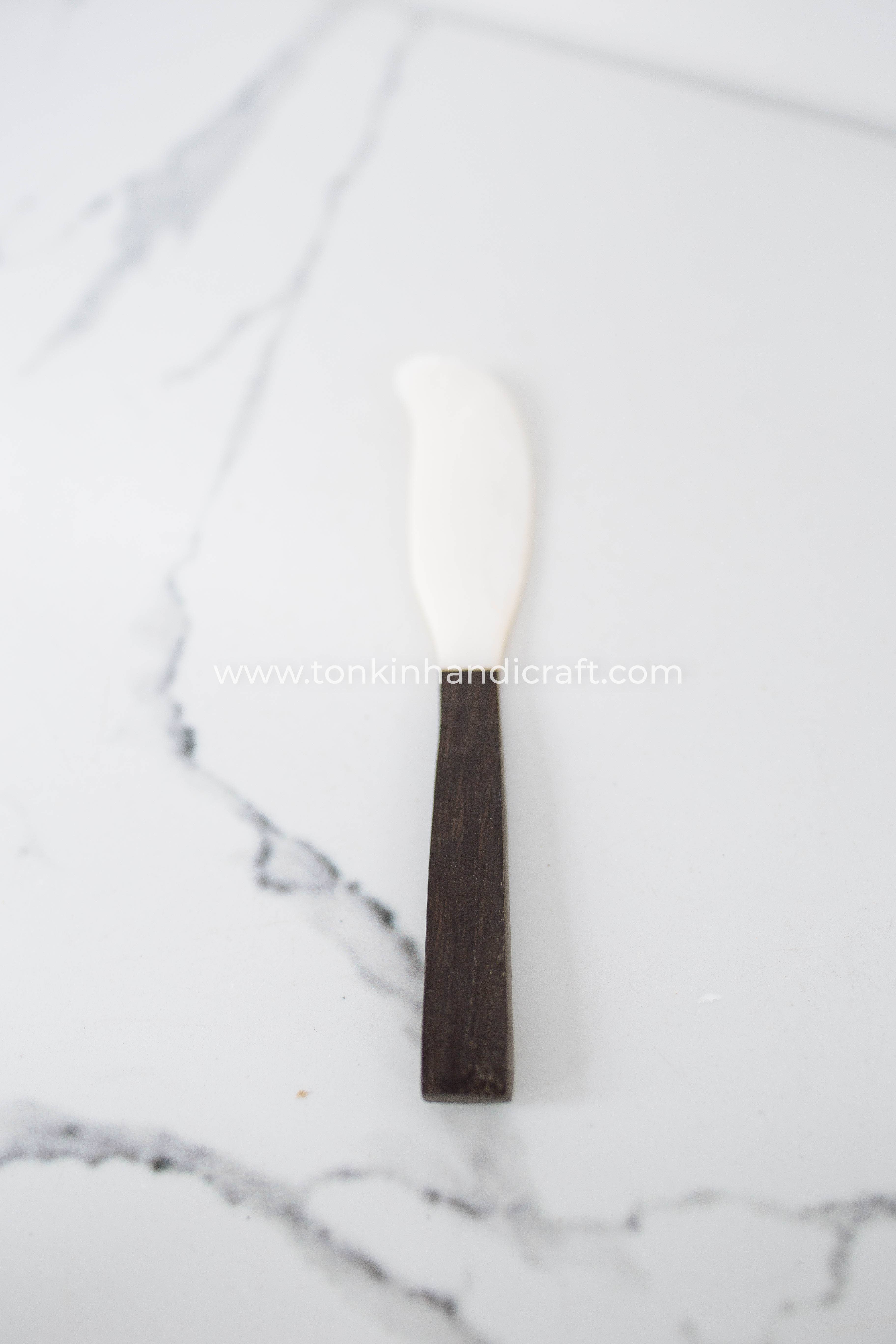 Tonkin Handicraft – Großhandel Käsemesser – Muschelstreuer mit schwarzem Holzgriff4