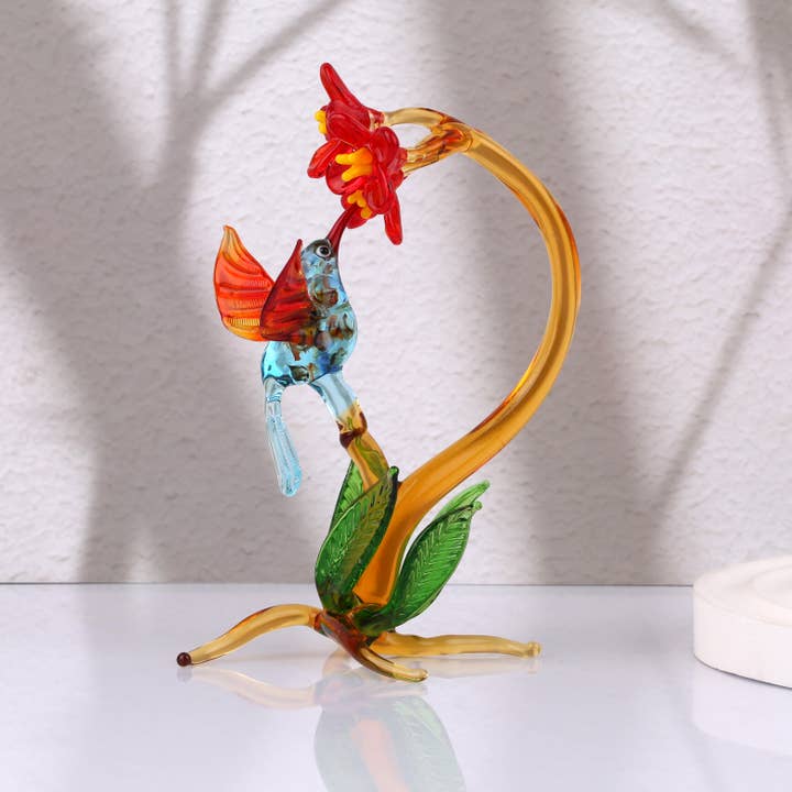 Kolibrie op glazen sculptuur met bloemen, vogelkunst van Murano-glas voor wholesale door Adamodart