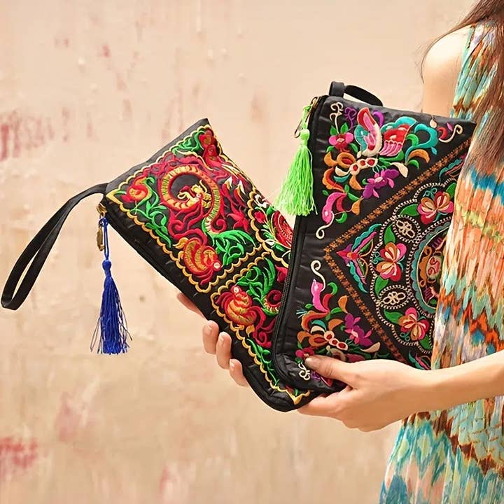Magnifique Hearts - Wholesale Clutch Bag - Women's - Women's Embroidered Zip Clutch - Large Coin Purse Phone Case