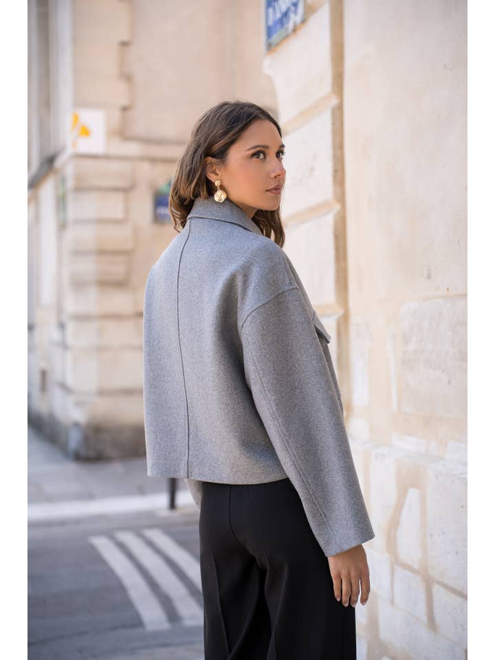 Attentif Paris - Wholesale Jacket - Women's - Structured short jacket in blended wool with patch pockets16