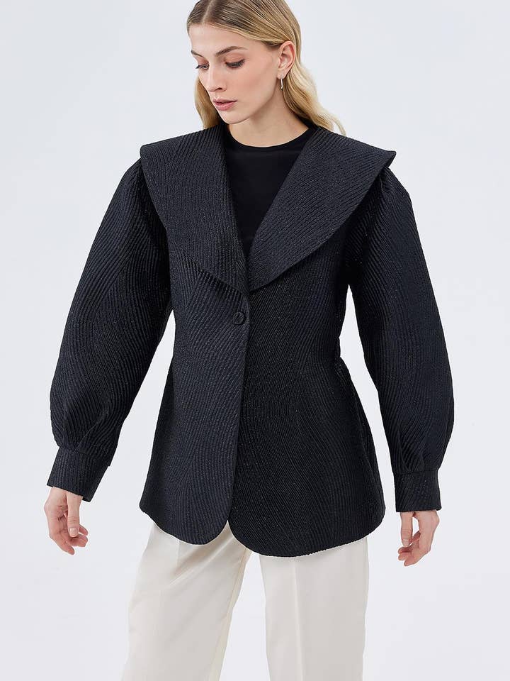 Giacca in taffetà con finitura jacquard luccicante nera per la vendita all'ingrosso da parte di Kadriye Baştürk