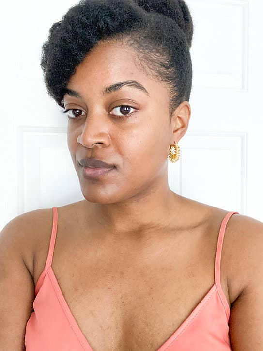 Liv Evon Designs - Wholesale Huggie Earrings - Luup Huggie 18K Gold1