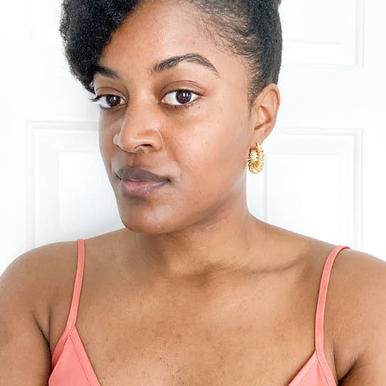 Liv Evon Designs - Wholesale Huggie Earrings - Luup Huggie 18K Gold1