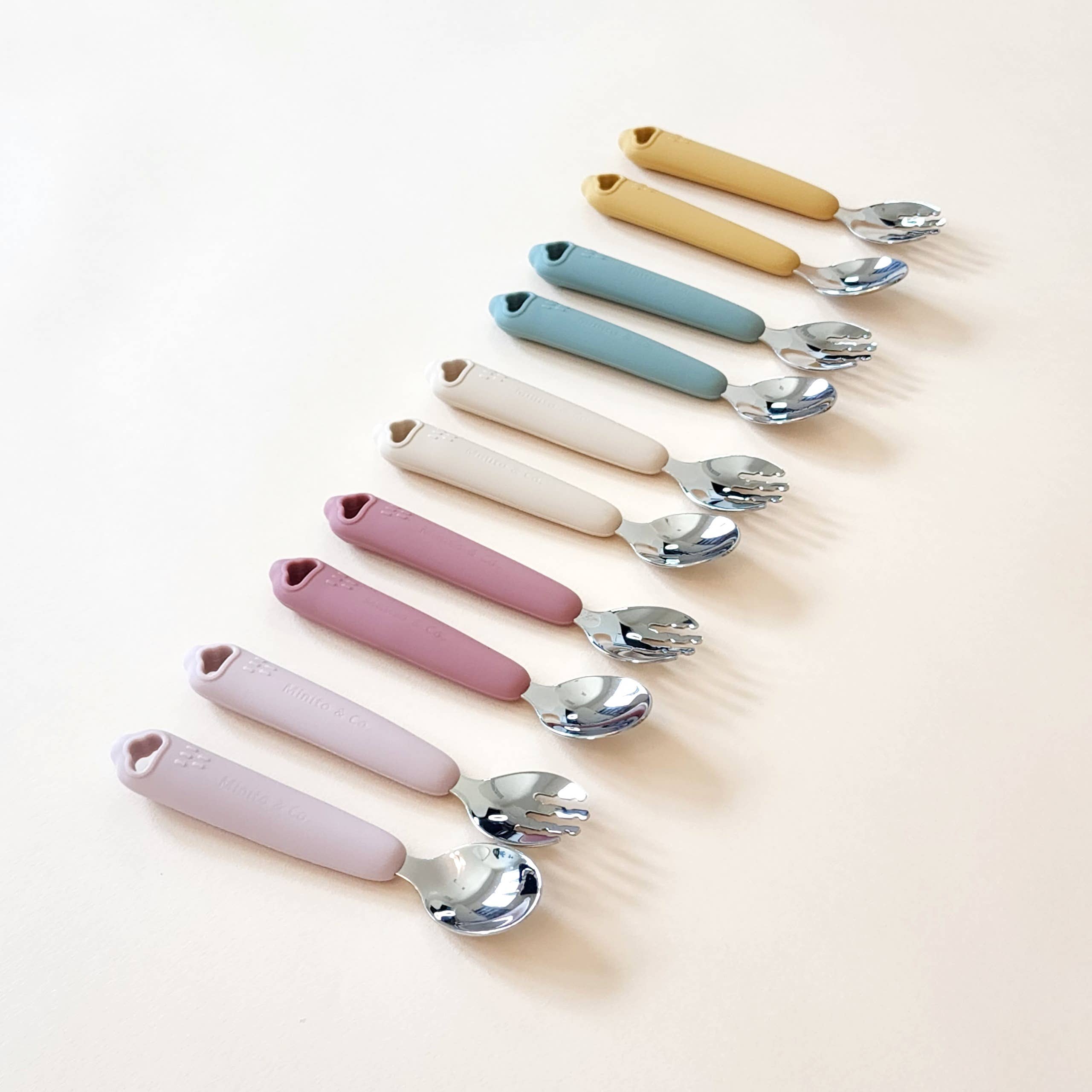 Minito & Co. – wholesale Flatware set – Kids & Baby – Silicone & Stainless Steel kids Utensils with Case5