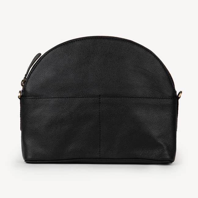 Crossbody-taske i halvmåneform af småstenslæder - Sort for engroshandel hos JOYN