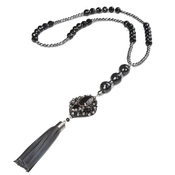 Colar de Contas de Ônix Preto e Hematita com Pendente de Cristal por atacado de The Dark