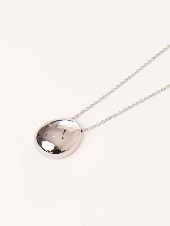 Kin Pebble Necklace Silver for wholesale by About November