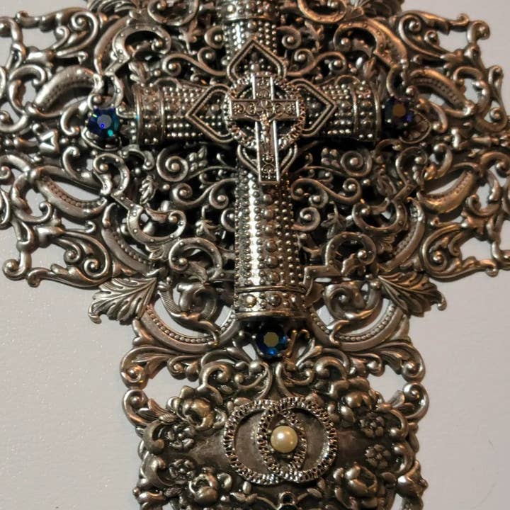 DeMartineau - Wholesale Religion Book - NABre Jeweled Catholic Wedding Bible-White with Blue/green stones2