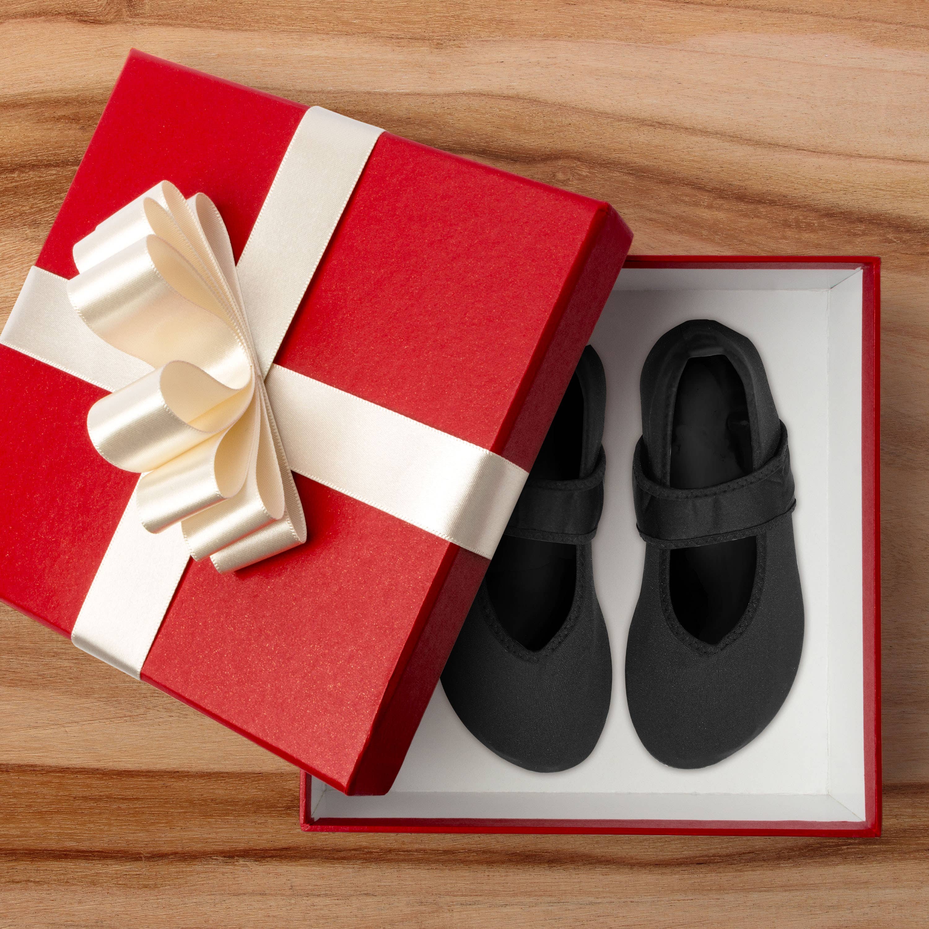 Calla Products - Wholesale Slippers - Women's - Nufoot Futsoles Shoes for Travel, Yoga, and Home Comfort7