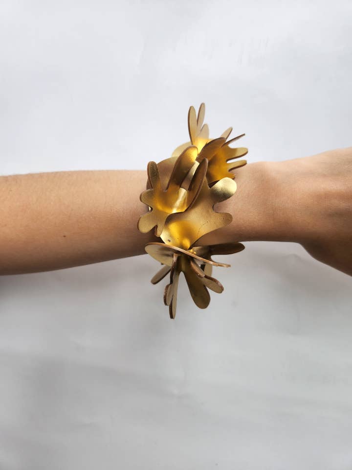 Kelp bracelet for wholesale by Tzuri Gueta
