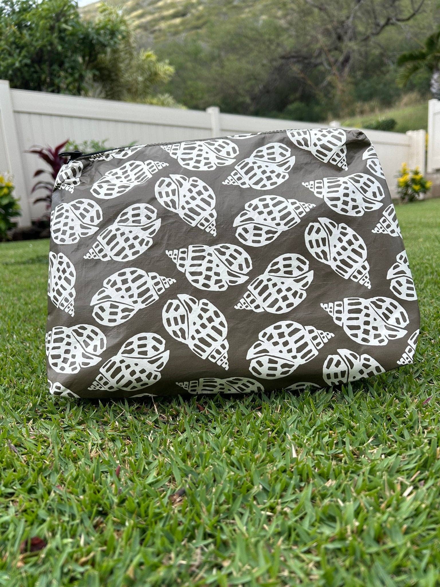 The Salty Babe - Wholesale Pouch - Women's - Shells Pitcher pouch3