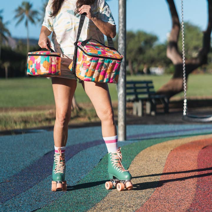 Jana Lam - Vente Glacière/sac isotherme - Sac isotherme Puffy • Présentoir à fruits • Jana Lam Hawaii + Baggu1