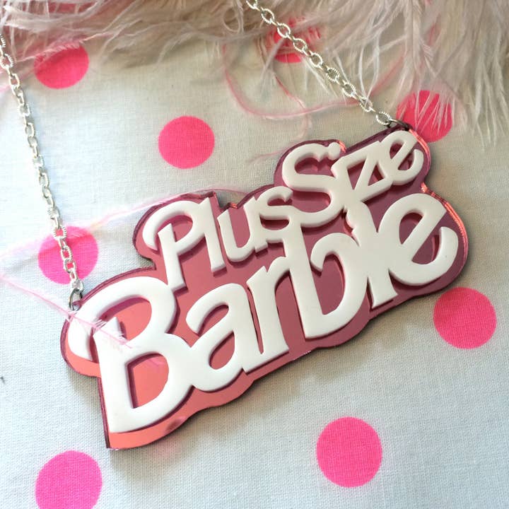 I'm Your Present - Wholesale Pendant/Charm Necklace - Plus Size Barbie Acrylic Necklace In Pink Mirror And White,