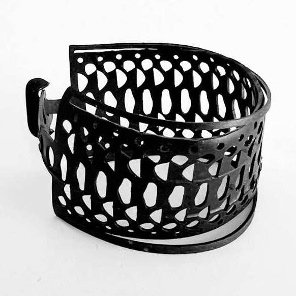Kaden & Kai – wholesale Cuff bracelet – Snakeskin Bicycle Tube Bracelet0