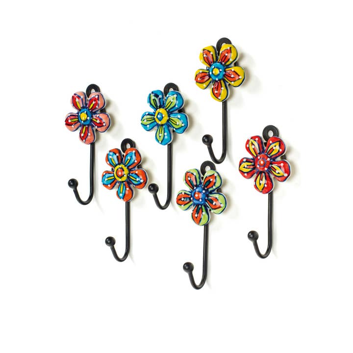 Namaste - Wholesale Wall Hook - Hand Painted Ceramic Daisy Hook