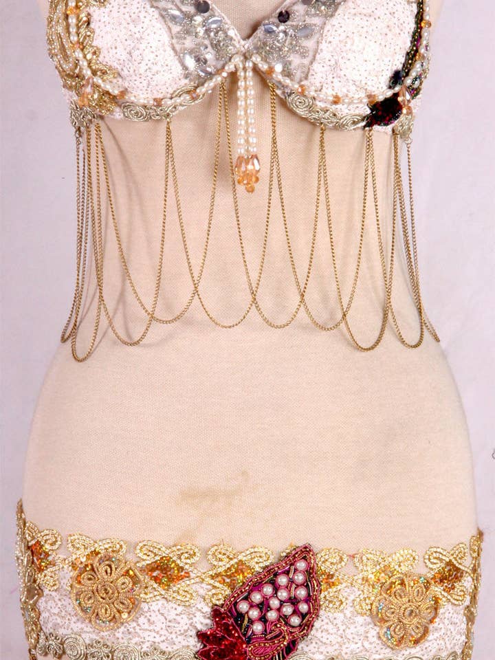 Peacock Ivory BH bælte sæt for engroshandel hos Senoritas Tribal Designs