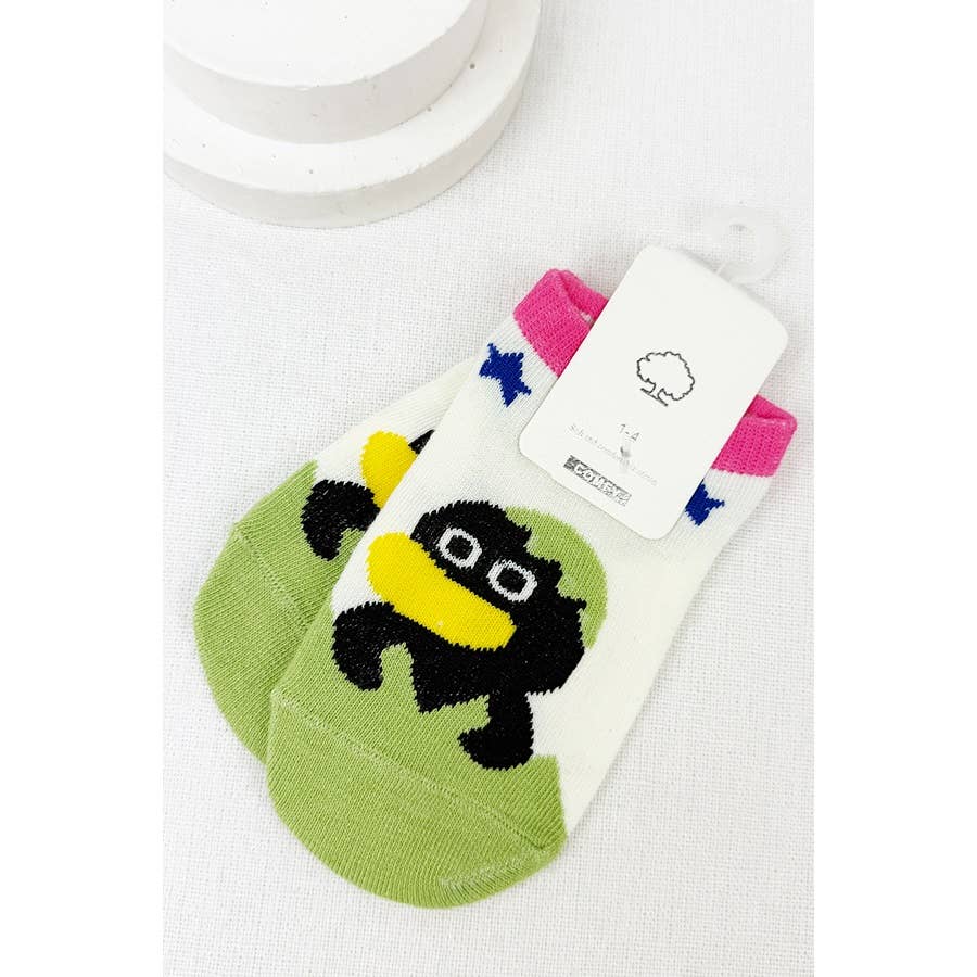 MÉLANGER LA COULEUR Chaussettes mignonnes assorties pour enfants avec personnages en vente sur Faire1