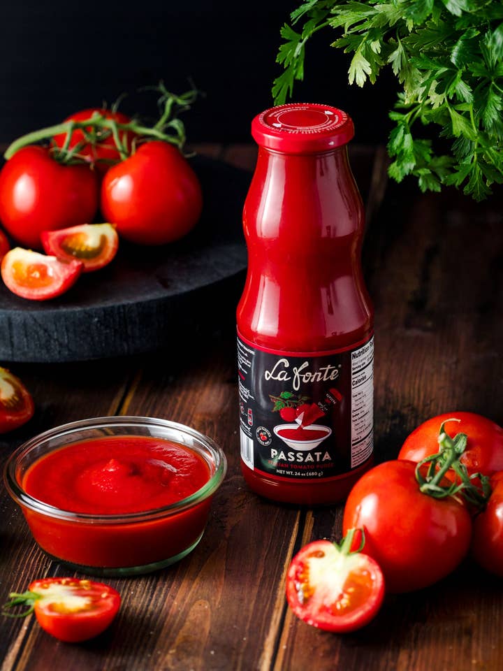 La Fonte Tomato Puree, Passata (24oz) for wholesale by Gourmica