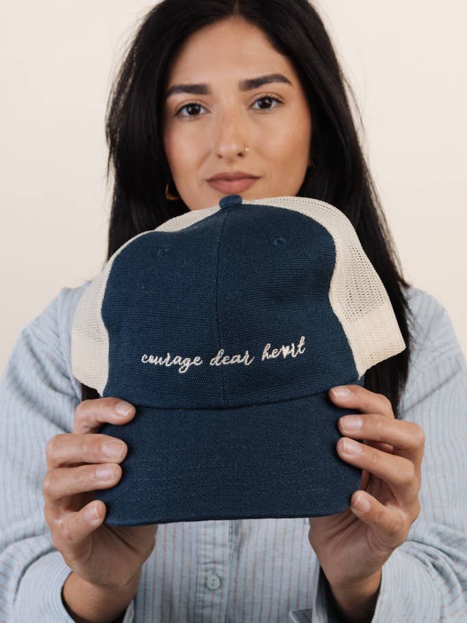 Chapeau Courage Cher Cœur pour la vente par Crowned Free