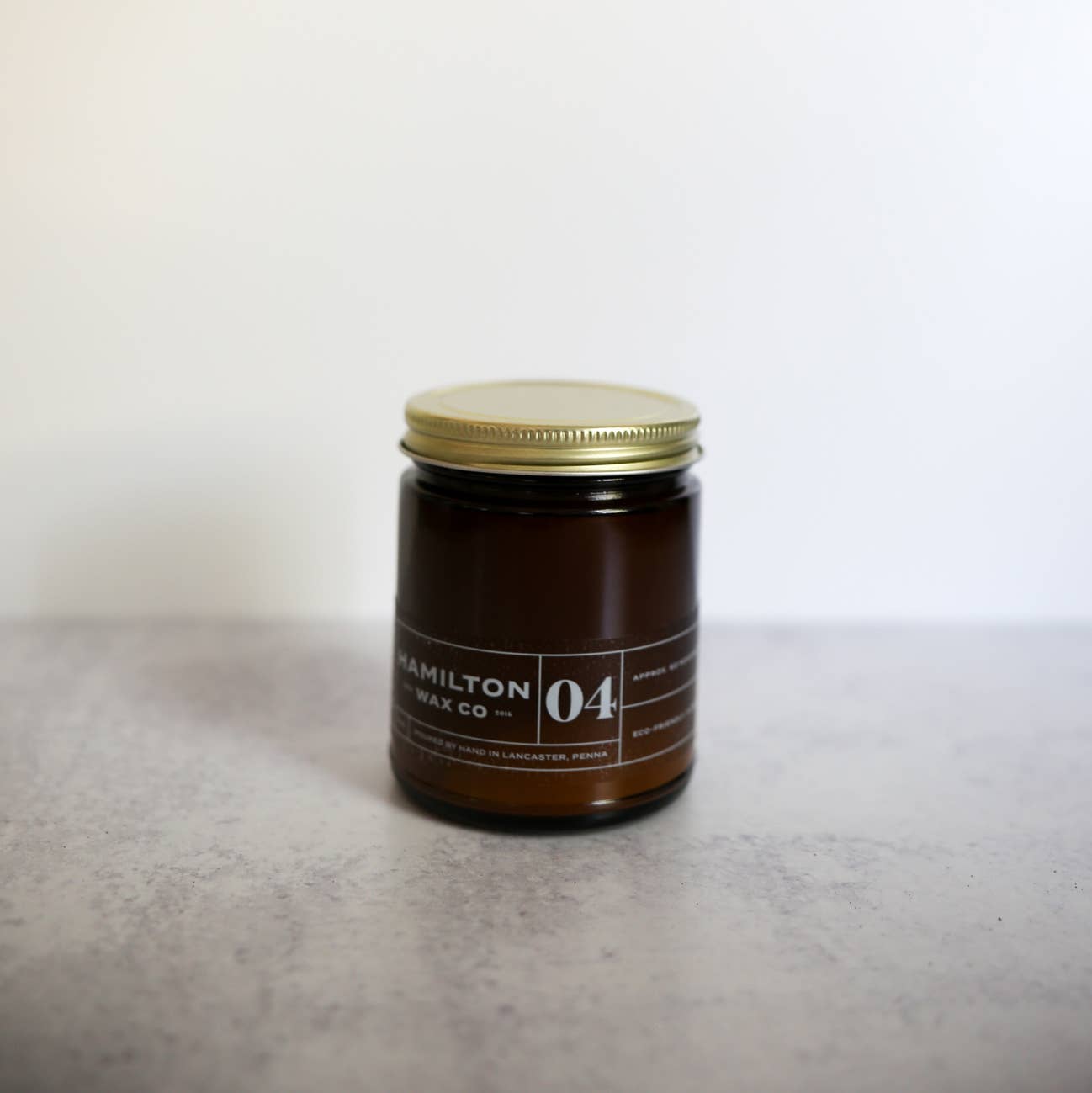 Hamilton Wax Co. - Wholesale Jar/Filled Candle - 04 Fig & Rhubarb Scented Candle - Amber Glass Jar