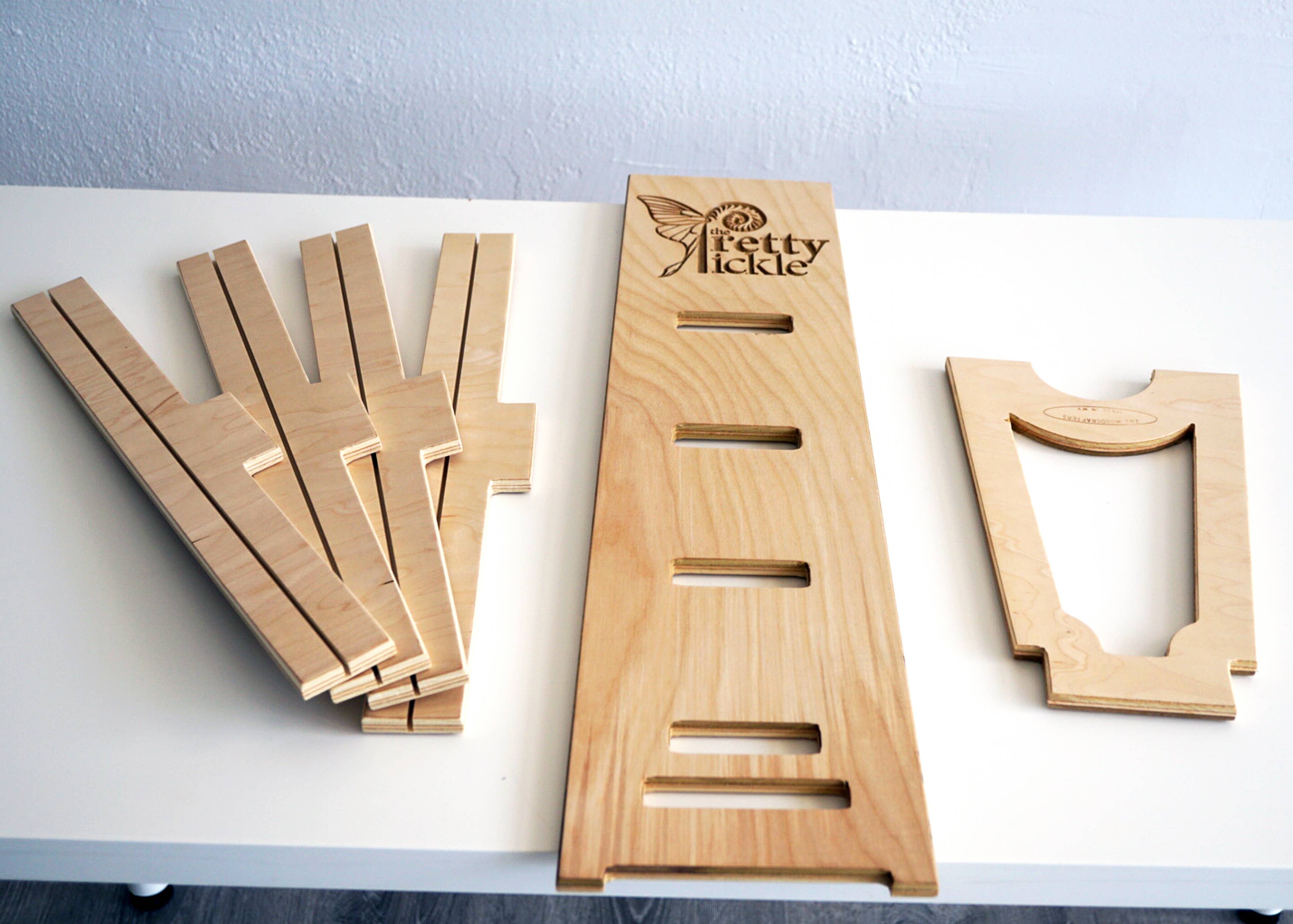 The Pretty Pickle - Wholesale Retailer Display Stand/Case - Display Stand2