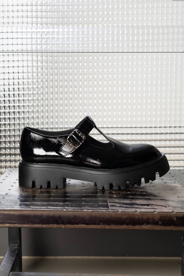 KMB Shoes - Wholesale Chelsea Boots - Women's - SALOME GLOSSY BLACK- Extra Light T- Bar Leather Shoes