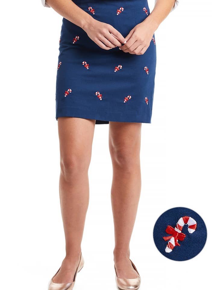 Ali Rokje van stretchkeperstof Nantucket marineblauw met snoepriet voor wholesale door Castaway Clothing Nantucket Island