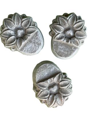 Flower Plant Pot Feet, Pot Risers, Concrete Garden Decor for wholesale by Backyard Stone Art