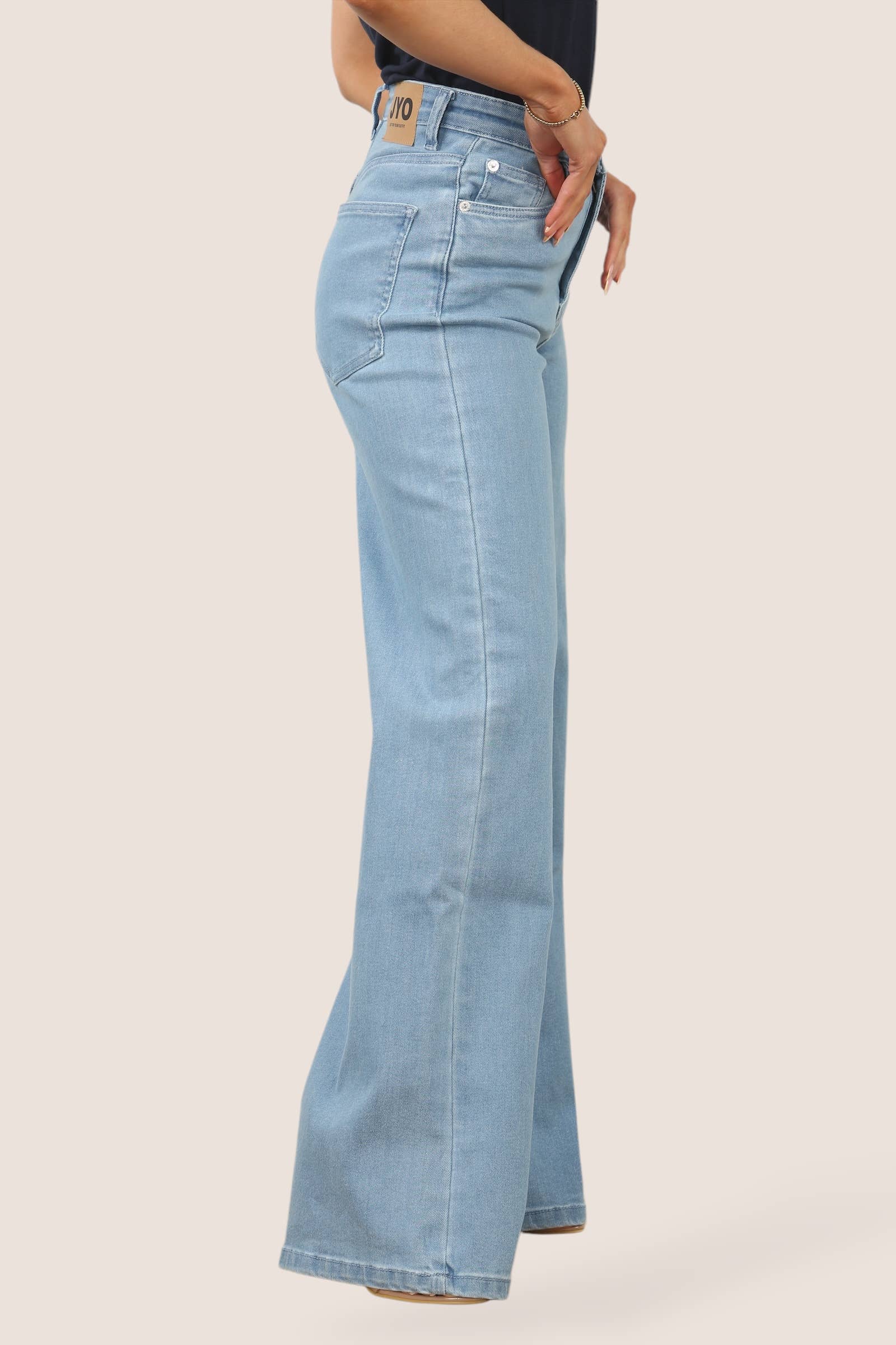 J5FASHION - Vendita all'ingrosso Jeans - Donna - JEANS A GAMBA LARGA A VITA ALTA IN DENIM3