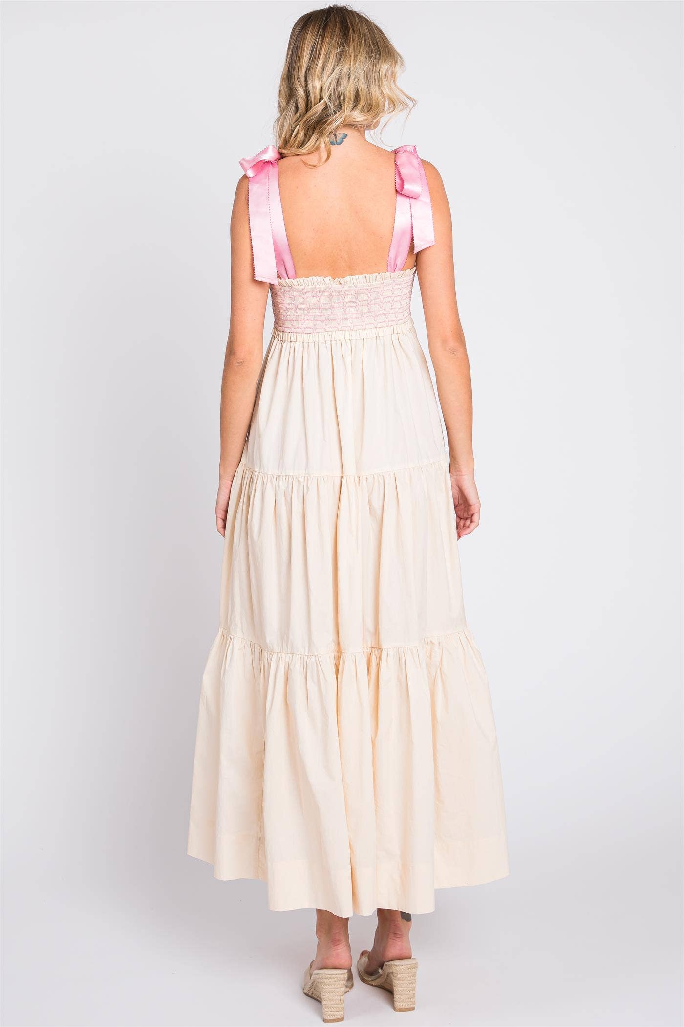 GeeGee x Lovelo - Vendita all'ingrosso Vestito - Donna - Abito midi plissettato a balze taglie comode, MD51552PL44