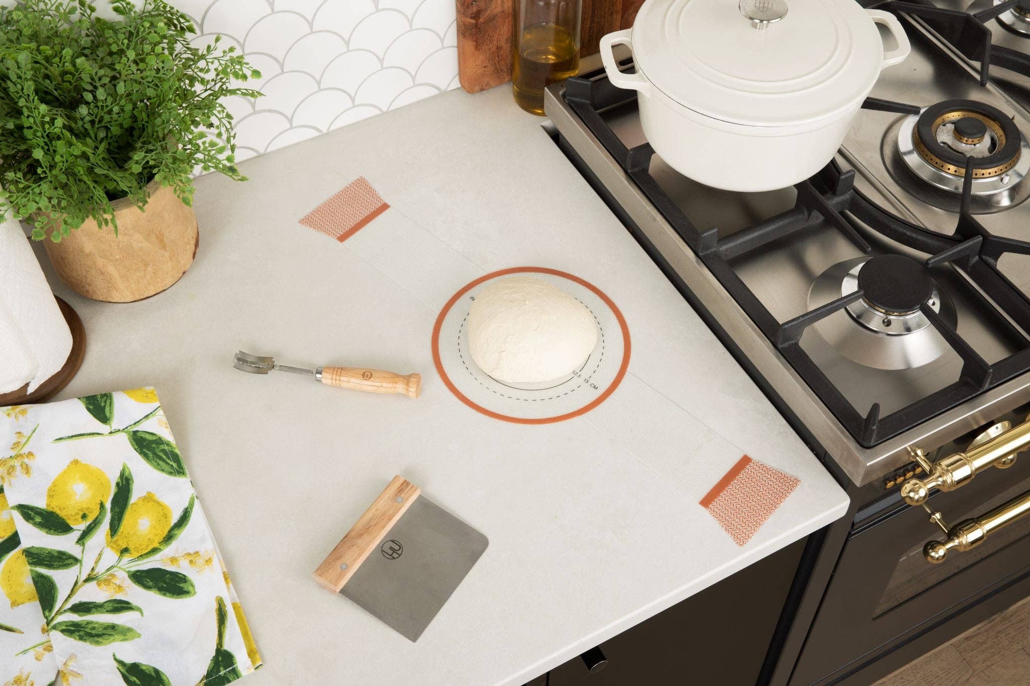 ModKitchn - Vente Feuille/plaque de cuisson - Support en silicone pour pain pour cocottes | Tapis de cuisson antiadhésif7