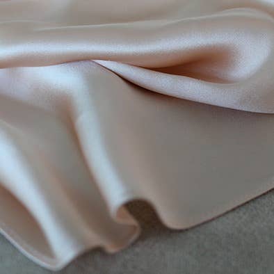 jeanne voilier soie de jour et bijoux précieux - Wholesale Dress - Women's - Louise nude mid-length silk dress