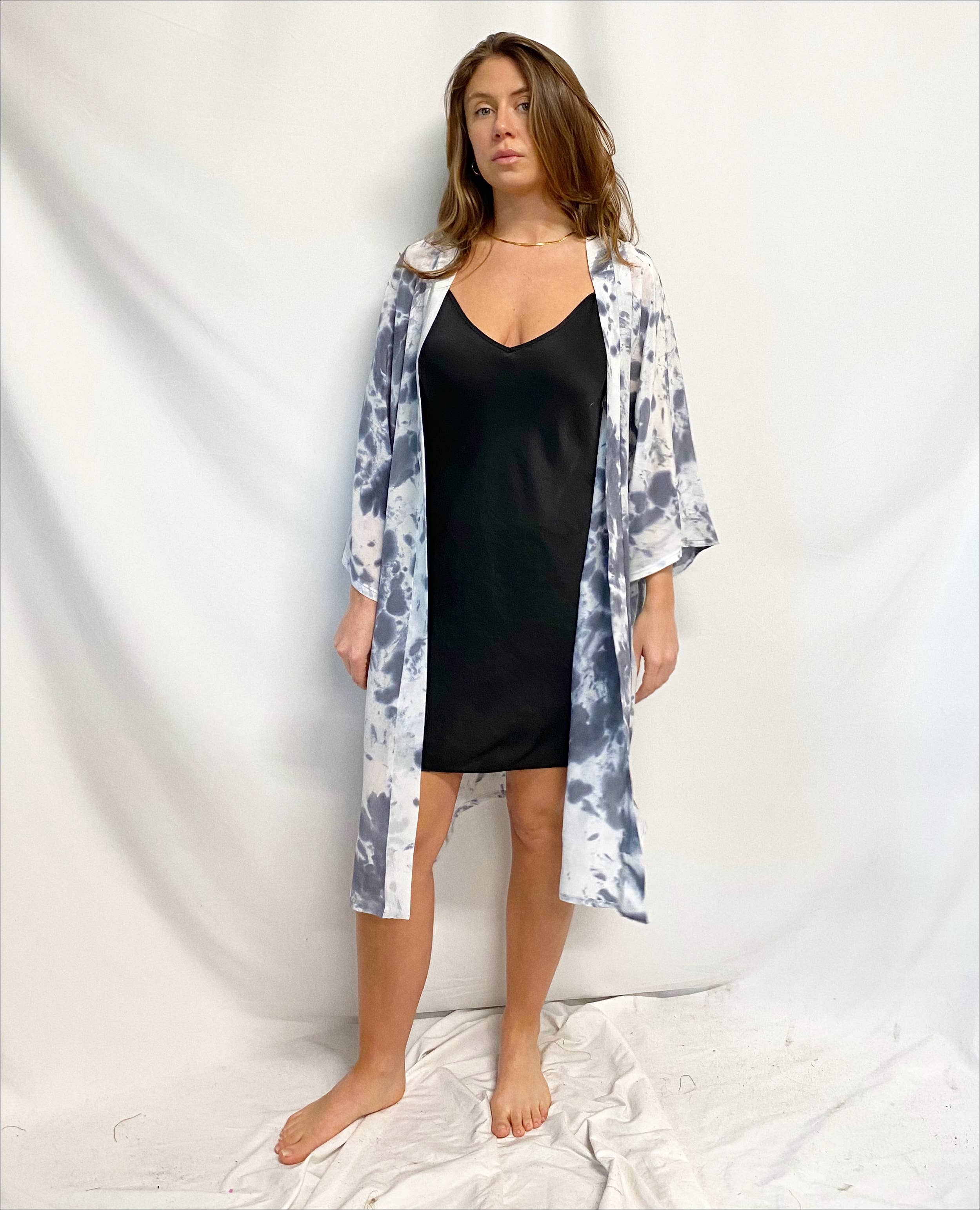 Explore Designs By Emelia Prince Ruyle – Großhandel Kimono – Damen – Kimono aus Birken-Seide, lang3